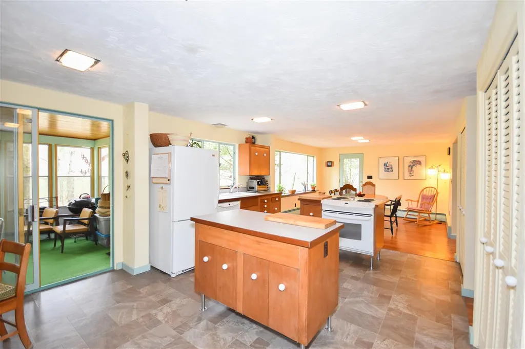 6 Woodland Road Dover NH 03820