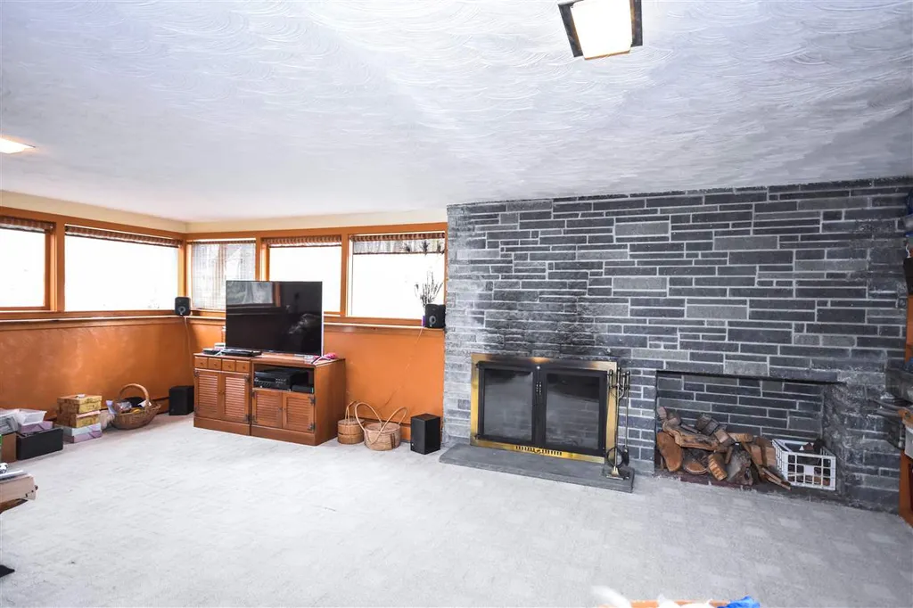 6 Woodland Road Dover NH 03820