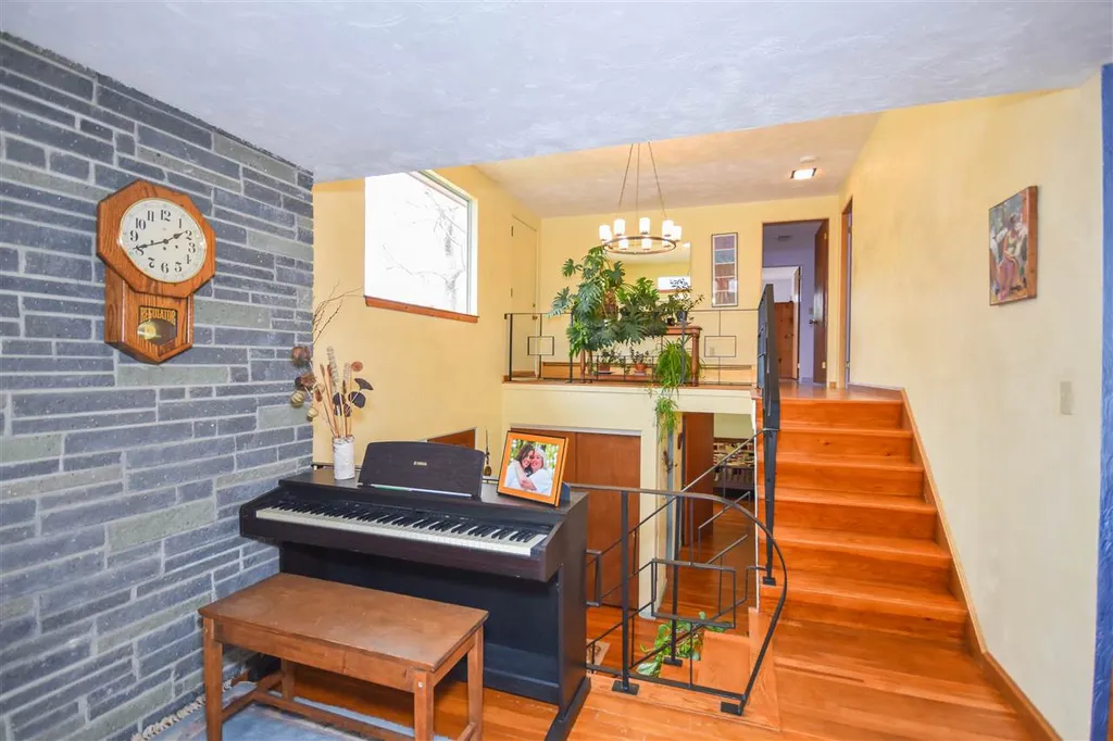 6 Woodland Road Dover NH 03820