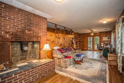 196 Old Jaffrey Road Peterborough NH 03458