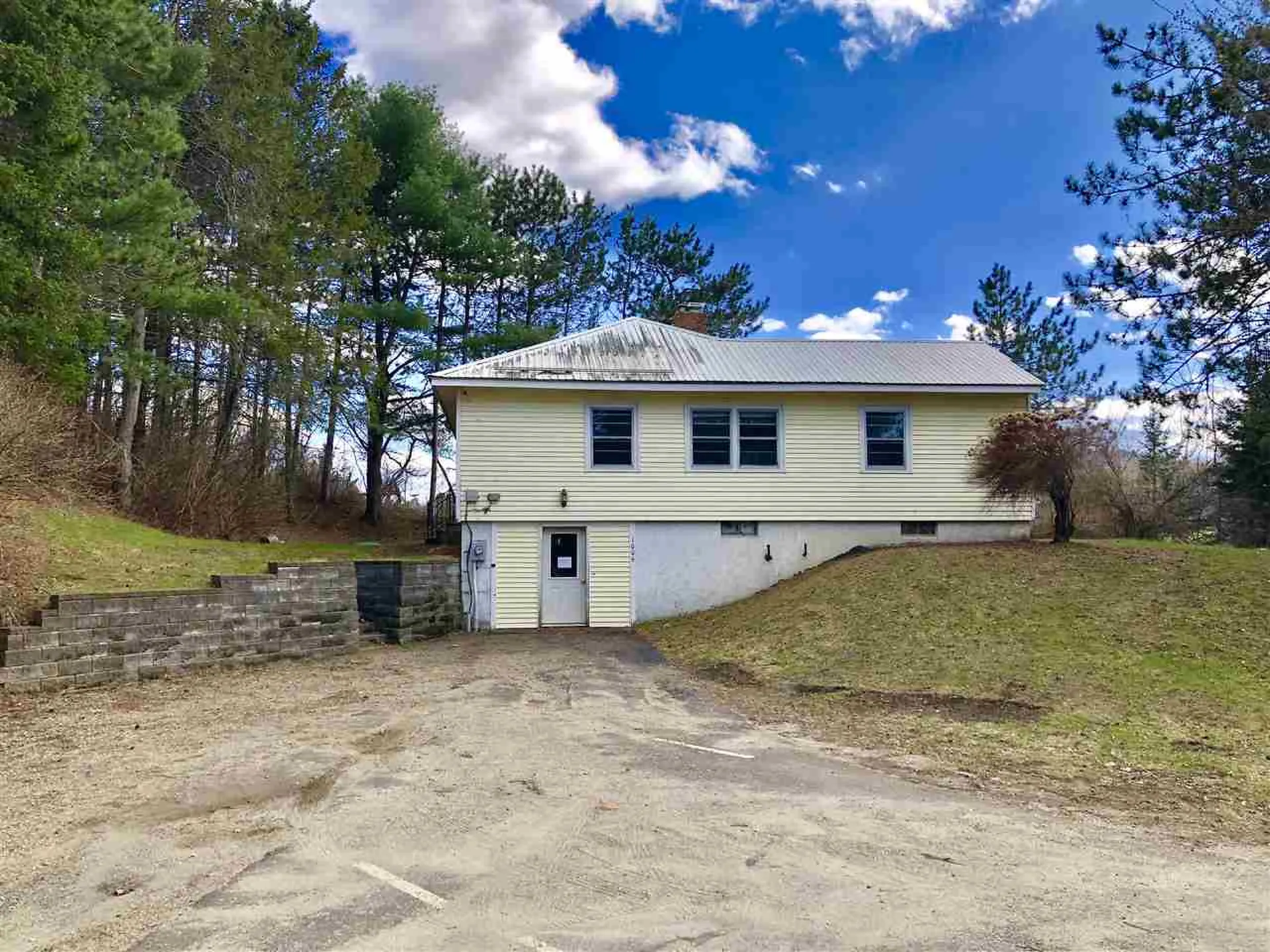 1006 Memorial Drive St. Johnsbury VT 05819
