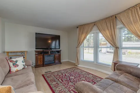 128 Partridge Lane Goffstown NH 03045