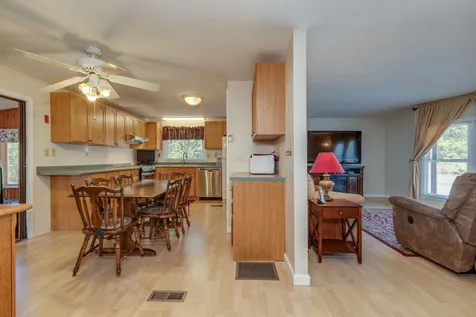 128 Partridge Lane Goffstown NH 03045