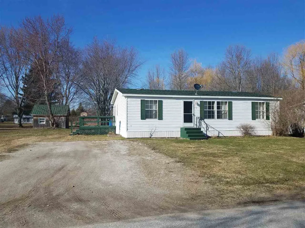 37 Wood Lane Alburgh VT 05440