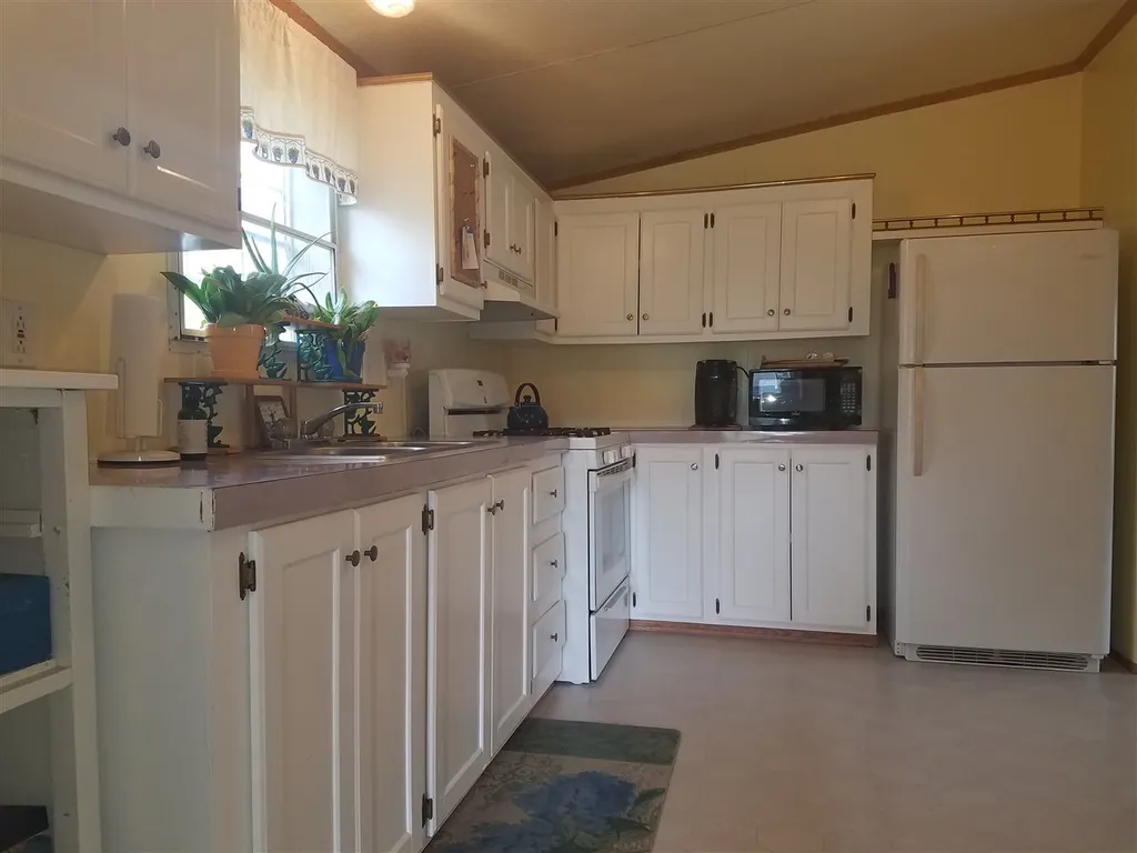 37 Wood Lane Alburgh VT 05440