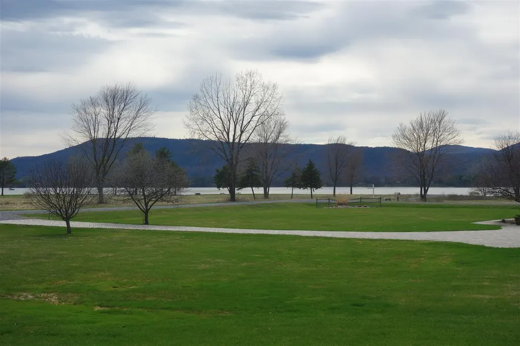 765 Goose-bay Drive Bridport VT 05734