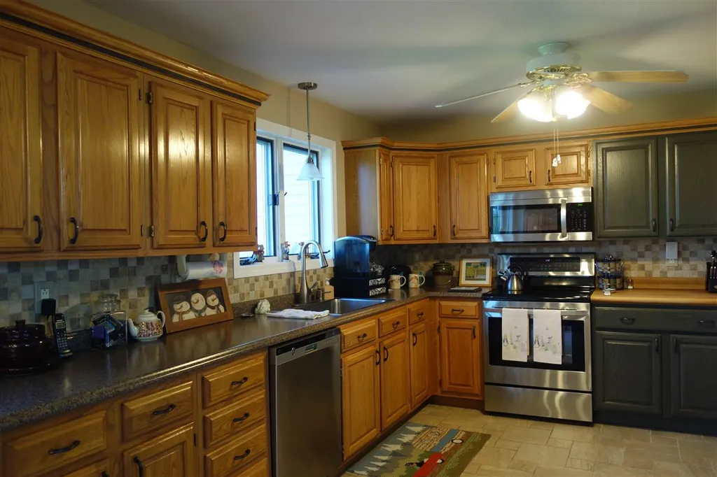 765 Goose-bay Drive Bridport VT 05734