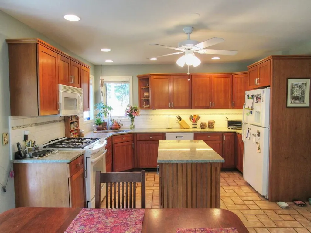 141 Tree Hill Road Williston VT 05495