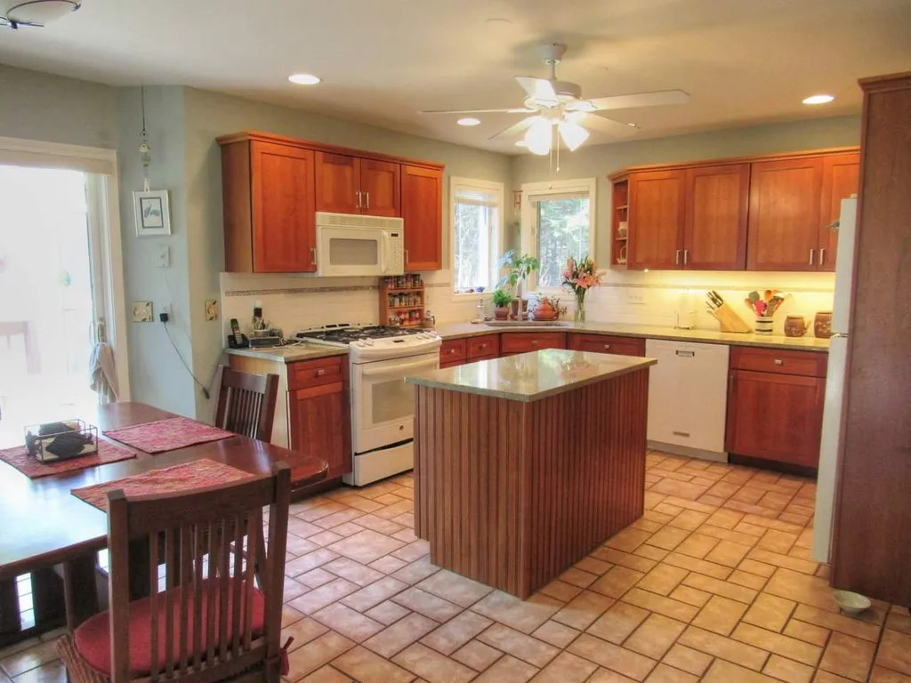 141 Tree Hill Road Williston VT 05495