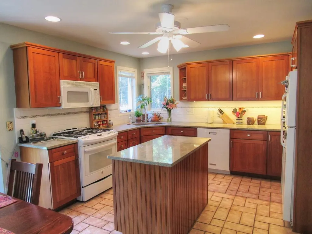 141 Tree Hill Road Williston VT 05495