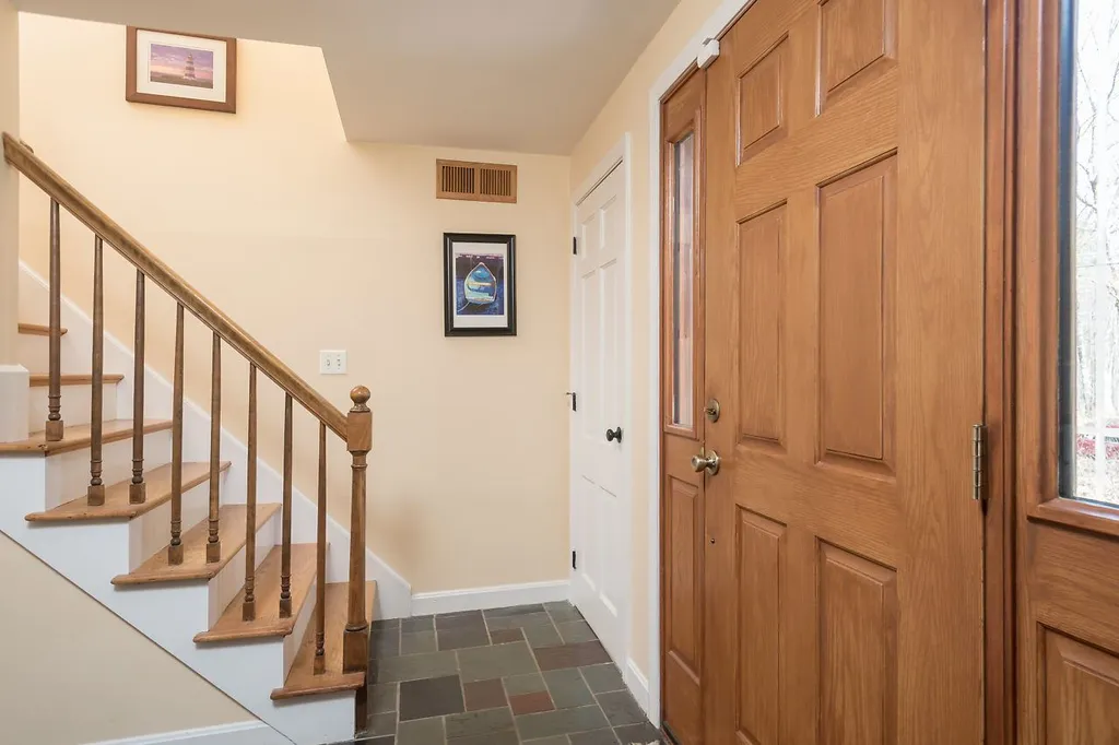18 James Farm Road Lee NH 03861