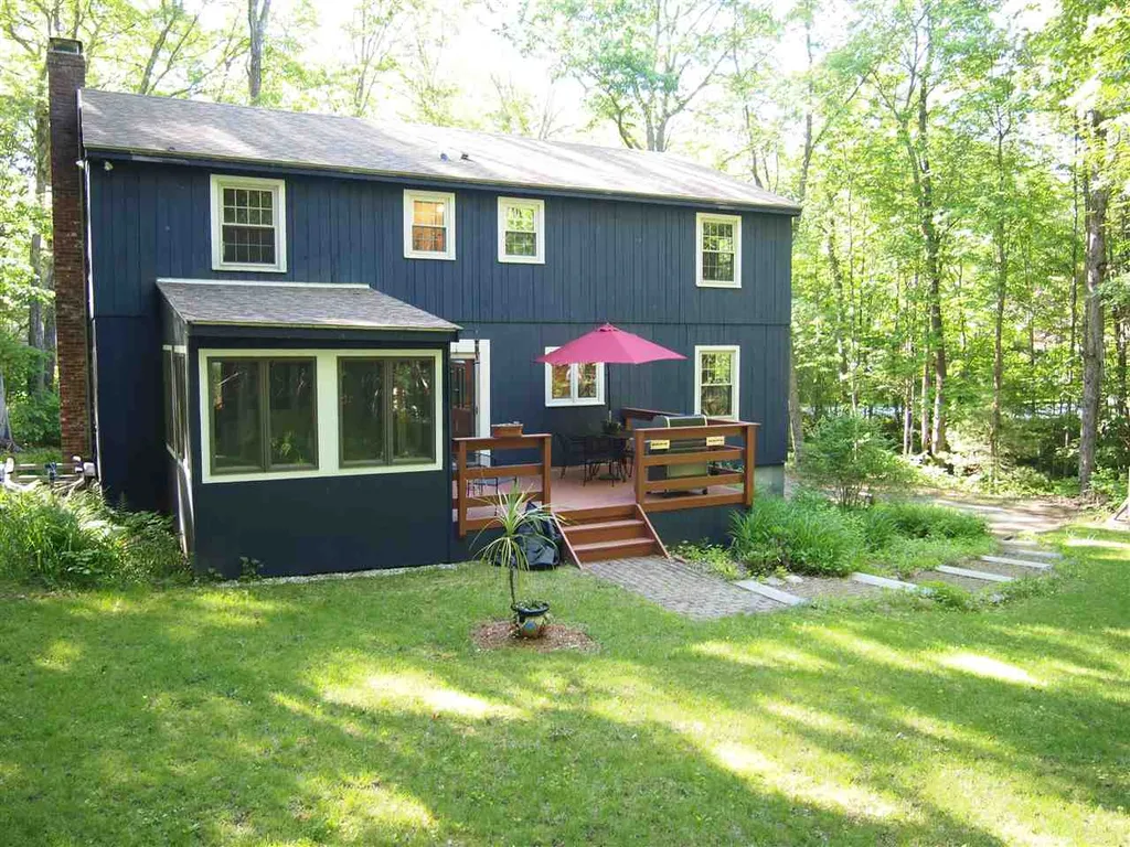18 James Farm Road Lee NH 03861