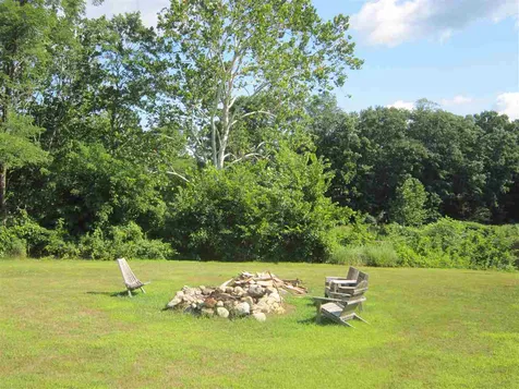 410 River Road Newfane VT 05345