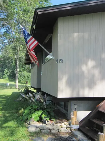 410 River Road Newfane VT 05345