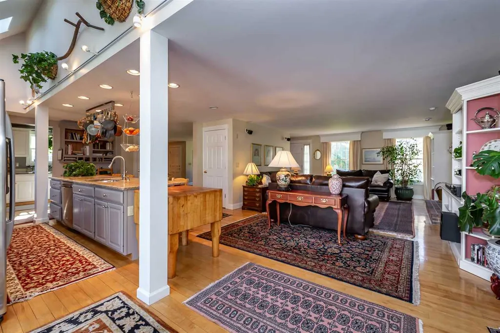 1455 Greenfield Road Francestown NH 03043