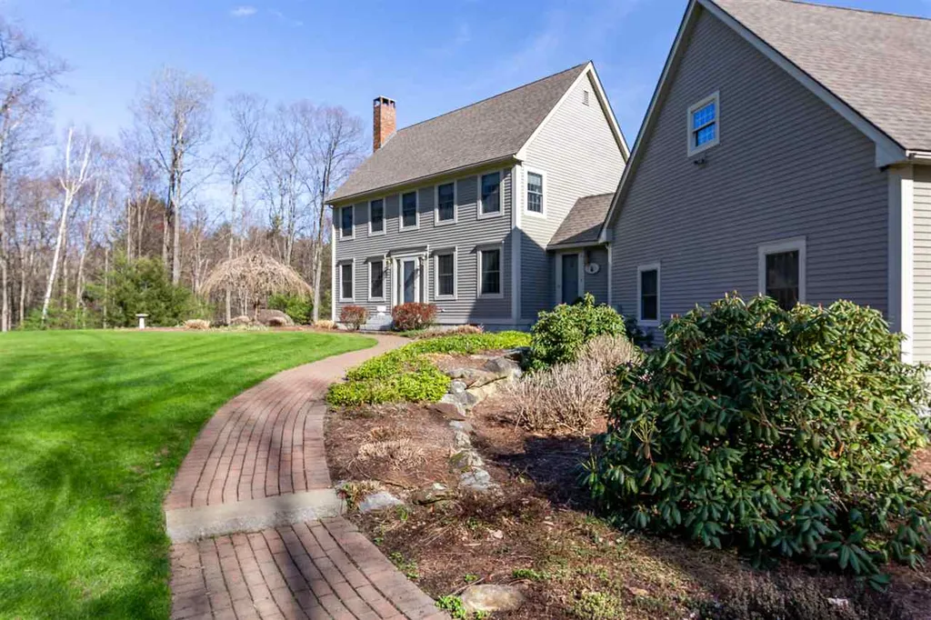 1455 Greenfield Road Francestown NH 03043