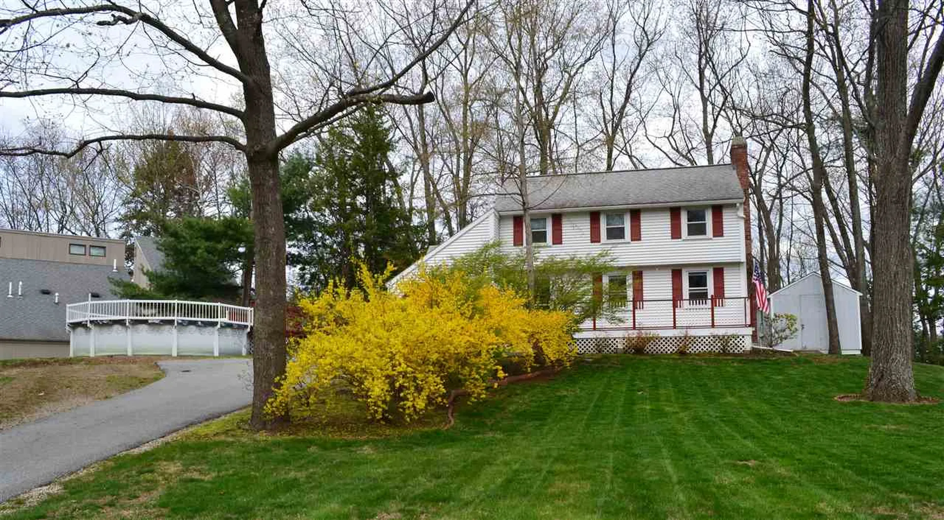 25 Meredith Drive Nashua NH 03063