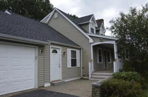 240 Hoyt Street Manchester NH 03103