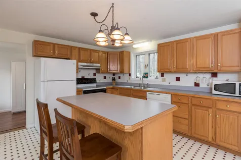 1 Morgan Farm Road Raymond NH 03077