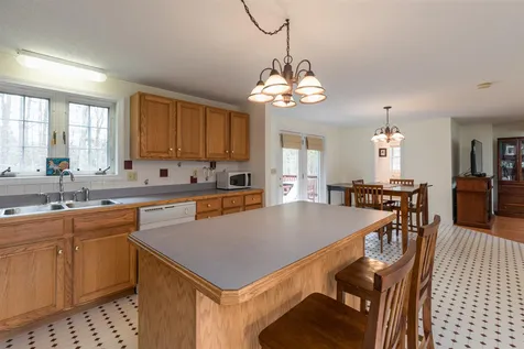 1 Morgan Farm Road Raymond NH 03077