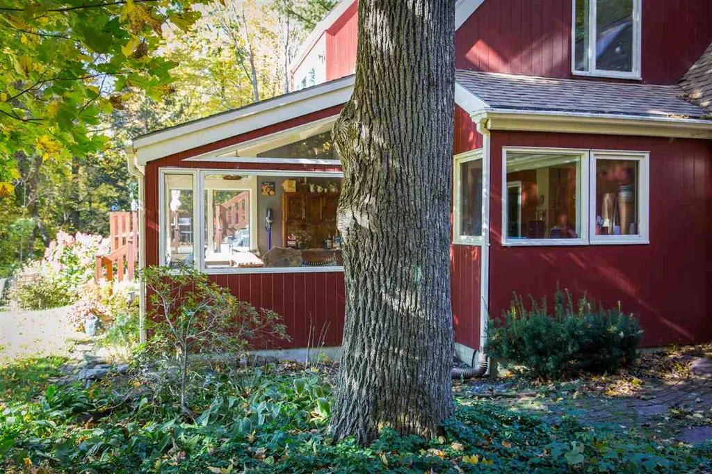236 Lucy's Lane Charlotte VT 05445