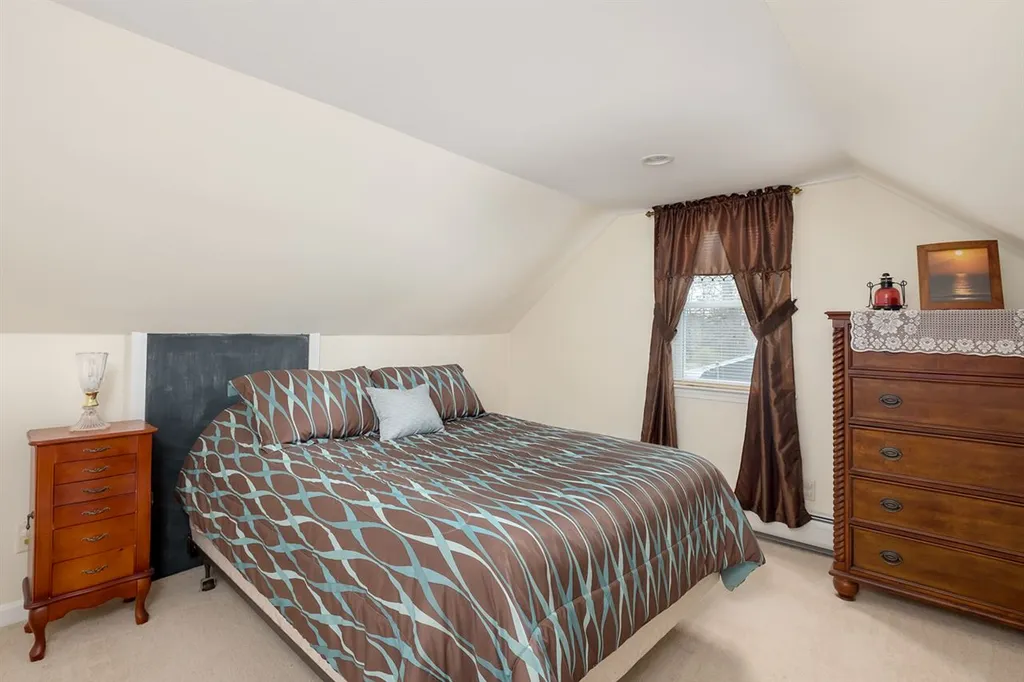 12 Mary Batchelder Road Hampton NH 03842