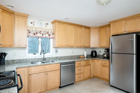 12 Mary Batchelder Road Hampton NH 03842