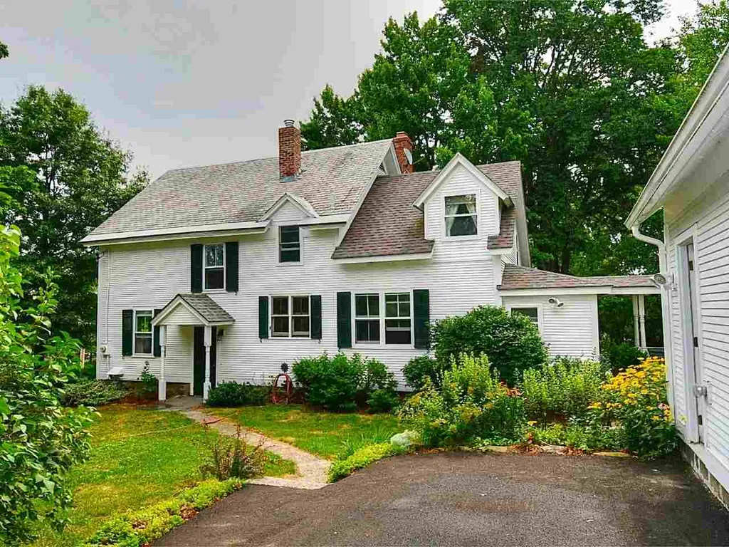 22 Prospect Street Essex VT 05452
