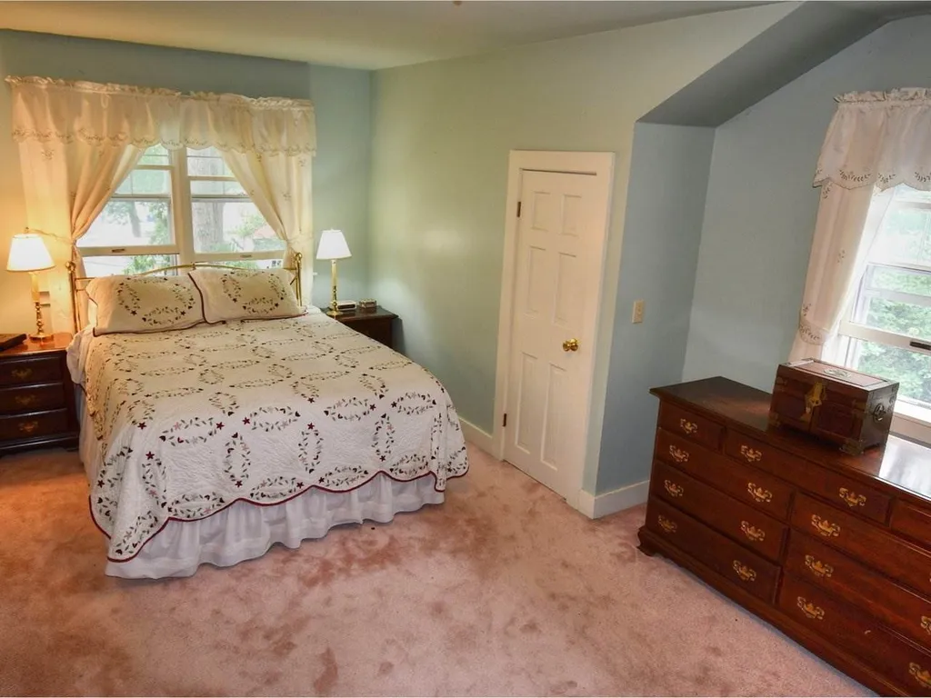 22 Prospect Street Essex VT 05452