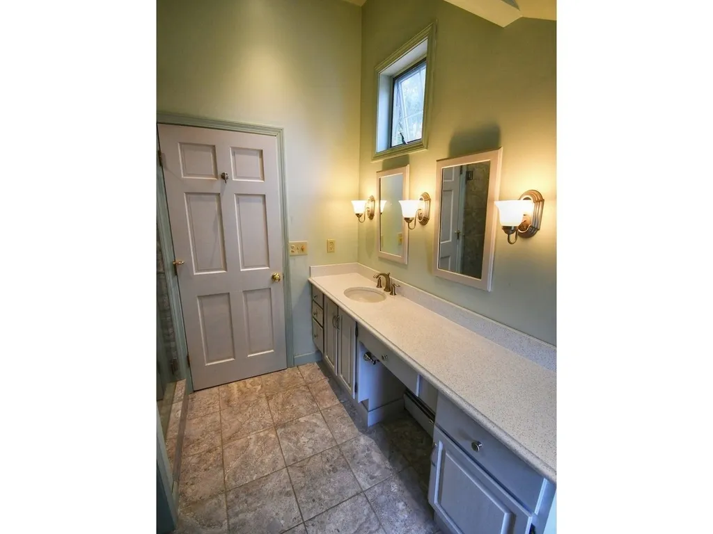 22 Prospect Street Essex VT 05452