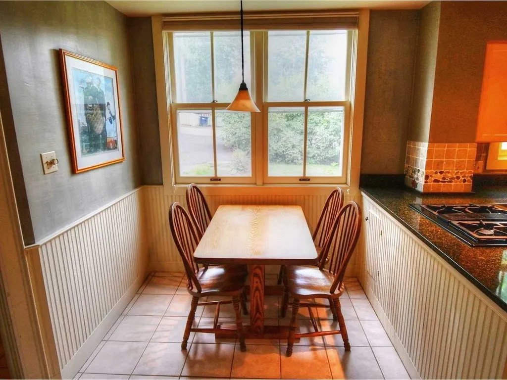 22 Prospect Street Essex VT 05452
