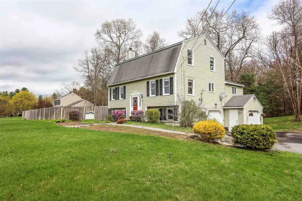 8 Windsor Drive Litchfield NH 03052