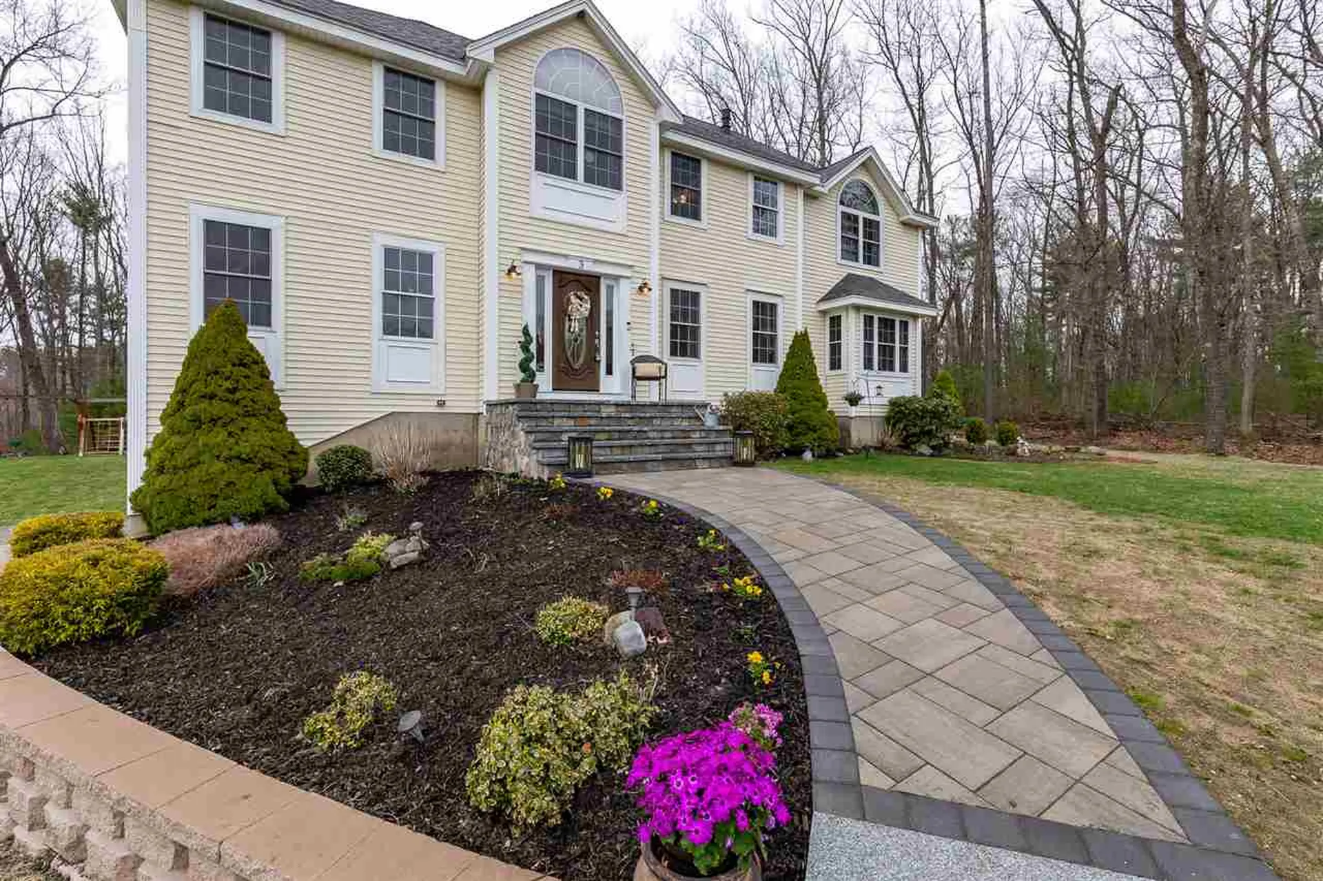 3 Red Oak Drive Plaistow NH 03865