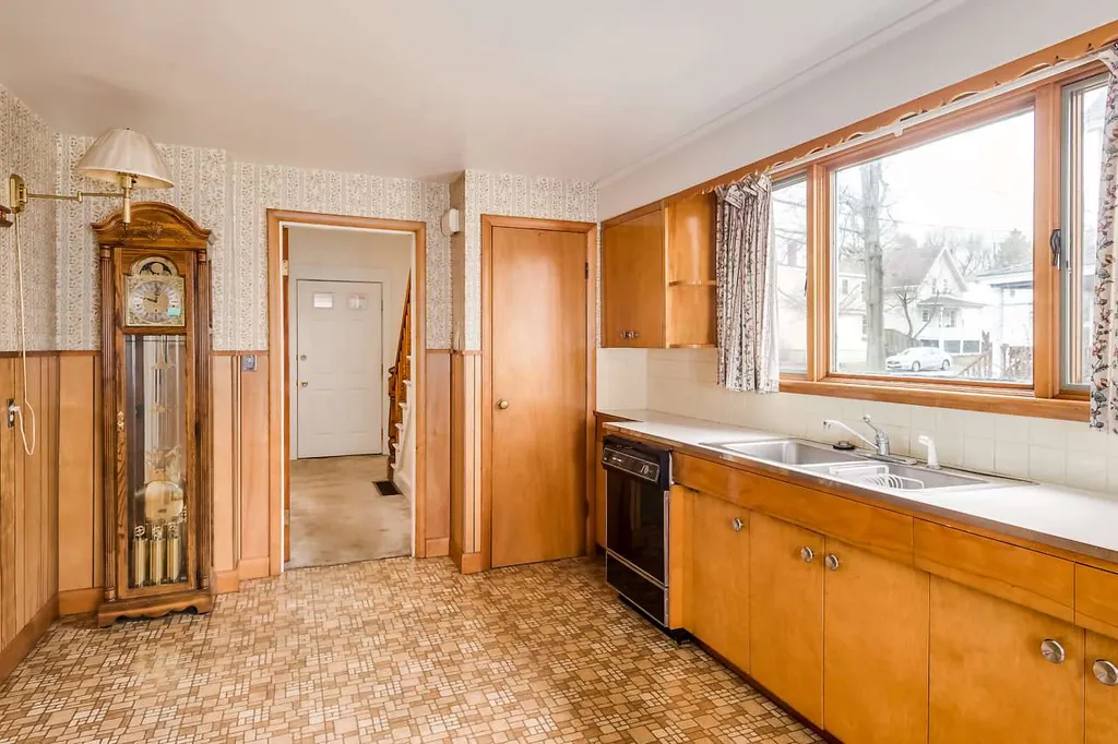 294 Thornton Street Portsmouth NH 03801