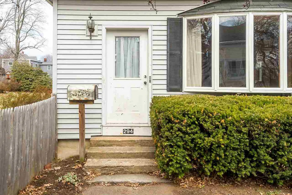 294 Thornton Street Portsmouth NH 03801