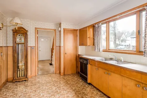294 Thornton Street Portsmouth NH 03801