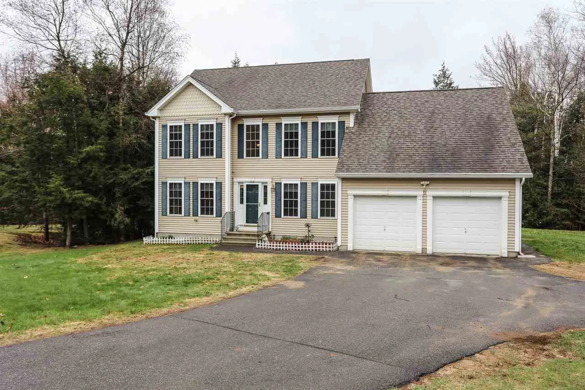 40 Stonington Drive Belmont NH 03220-3655