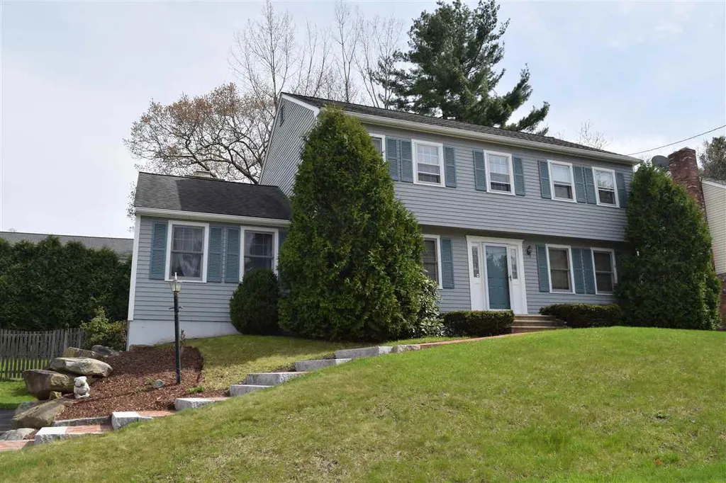 27 Spindlewick Drive Nashua NH 03062
