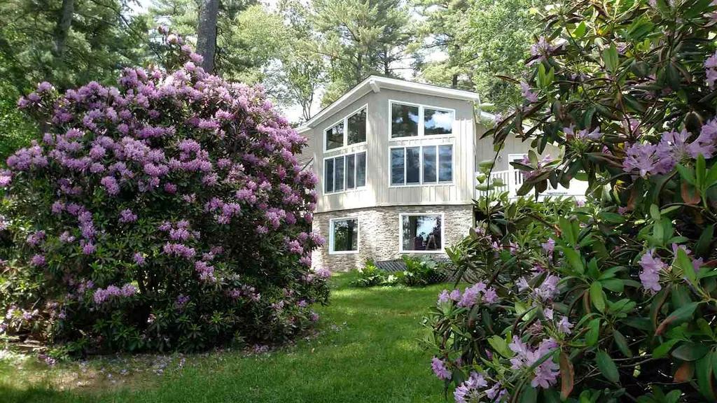 74 Edgewater Drive Barrington NH 03825