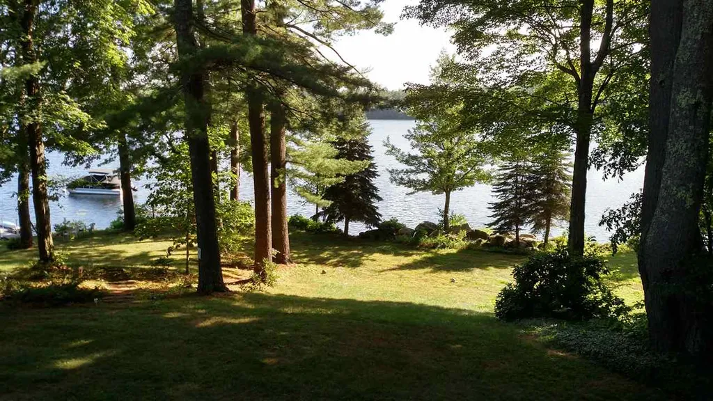 74 Edgewater Drive Barrington NH 03825
