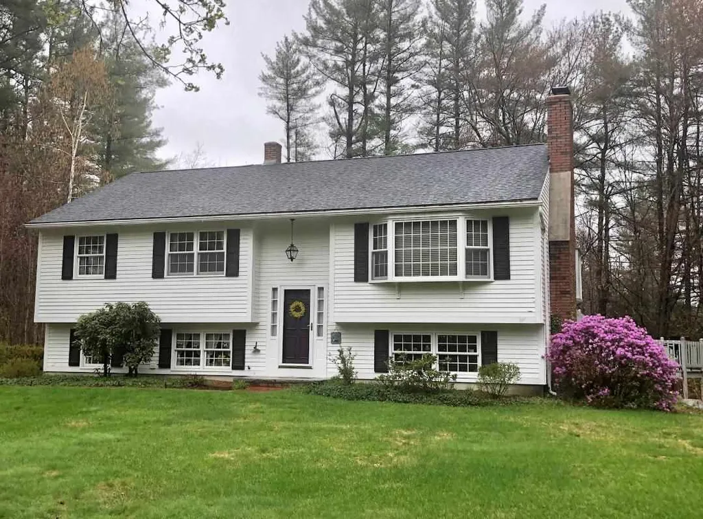 32 Whippoorwill Lane Bedford NH 03110