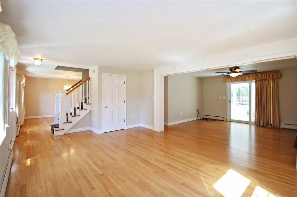 16 Victoria Circle Rochester NH 03867