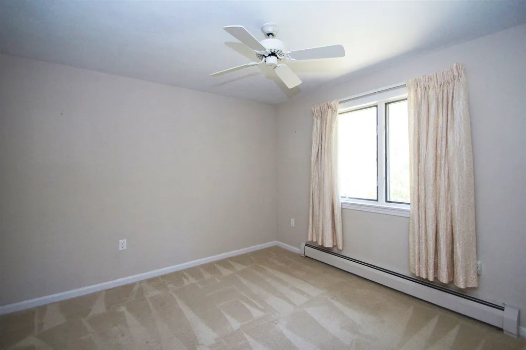 16 Victoria Circle Rochester NH 03867