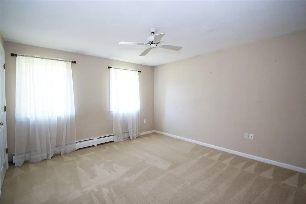 16 Victoria Circle Rochester NH 03867