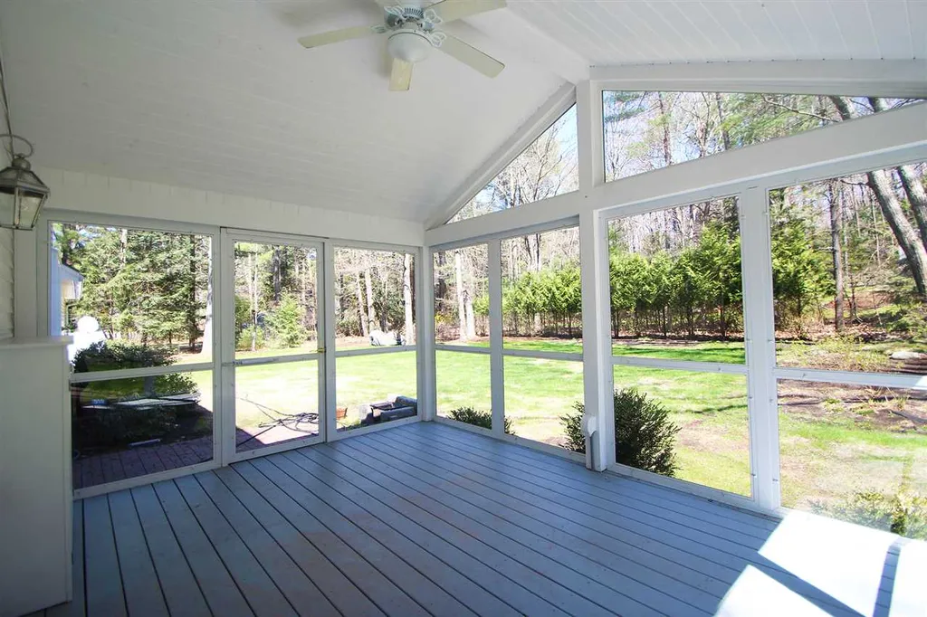 16 Victoria Circle Rochester NH 03867