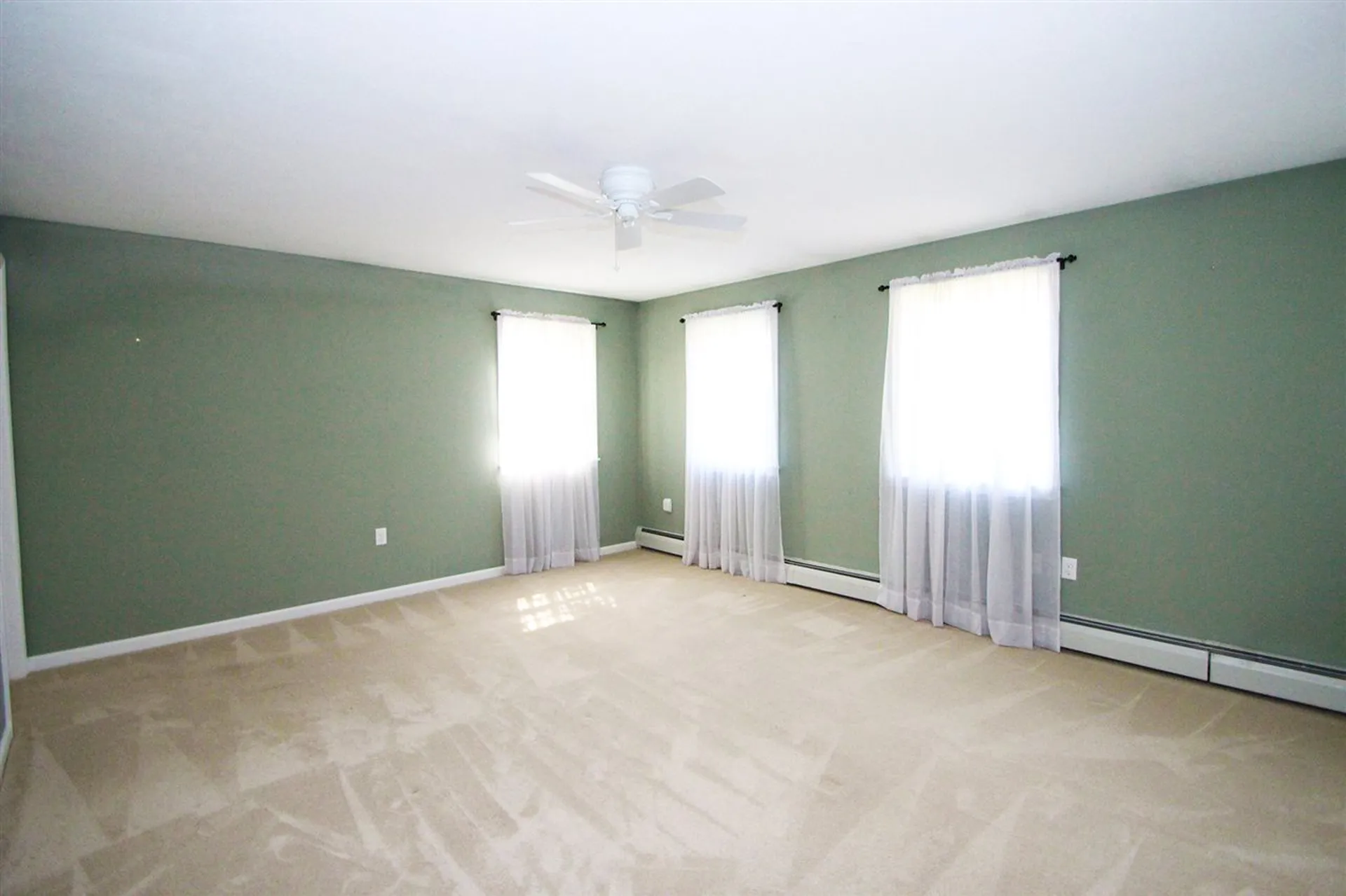 16 Victoria Circle Rochester NH 03867
