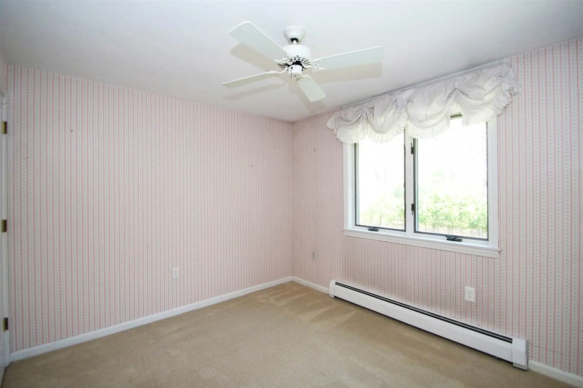 16 Victoria Circle Rochester NH 03867