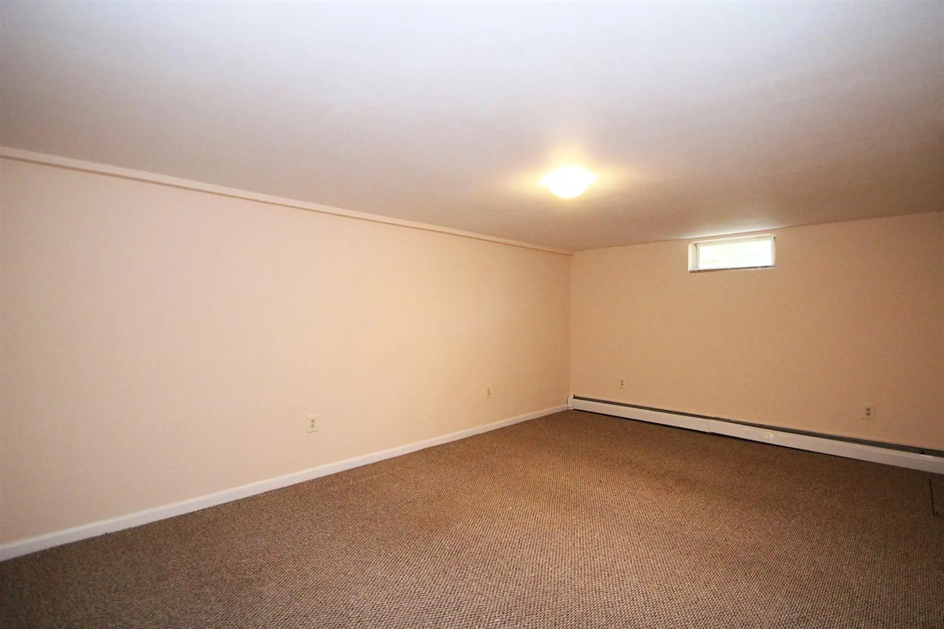 16 Victoria Circle Rochester NH 03867
