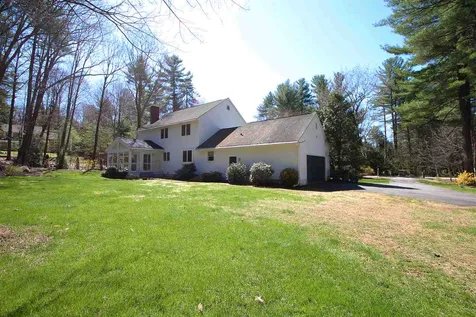 16 Victoria Circle Rochester NH 03867