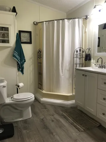 22 Dianne Street Nashua NH 03062